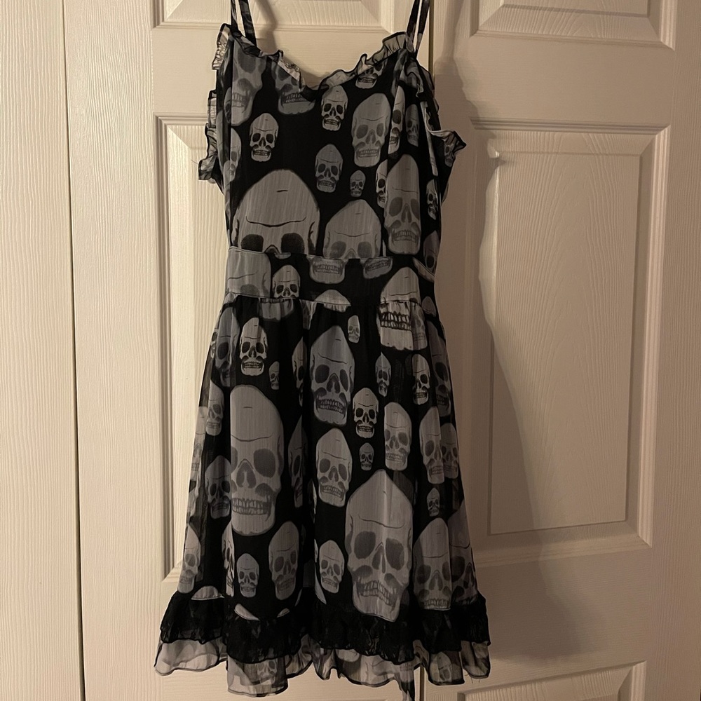 Black, white & grey skull dress!